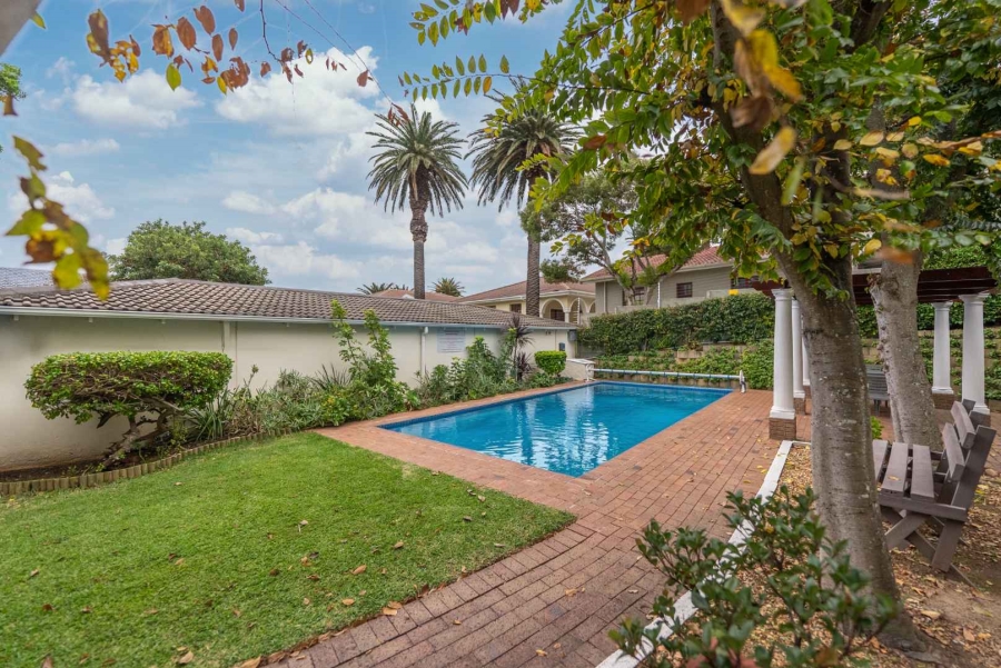 3 Bedroom Property for Sale in Vredehoek Western Cape